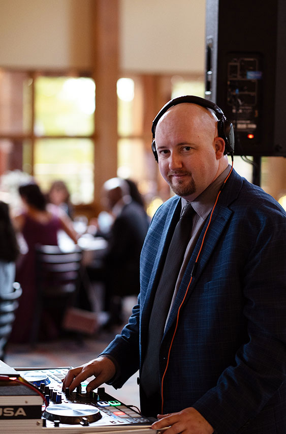 Pulse Entertainment - Ottawa Wedding DJ - Mark Headshot at Turntable